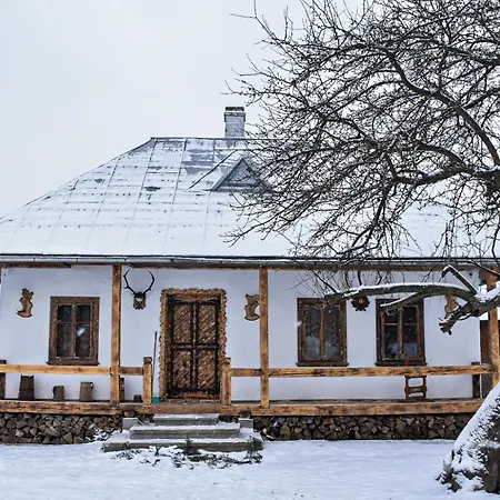 Case de vacanță Casuta Vanatorului *